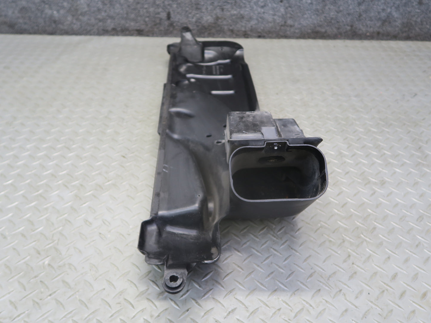 01-06 Lexus UCF30L LS430 Air Intake Cleaner Duct Pipe Vent Tube 17750-50030 OEM