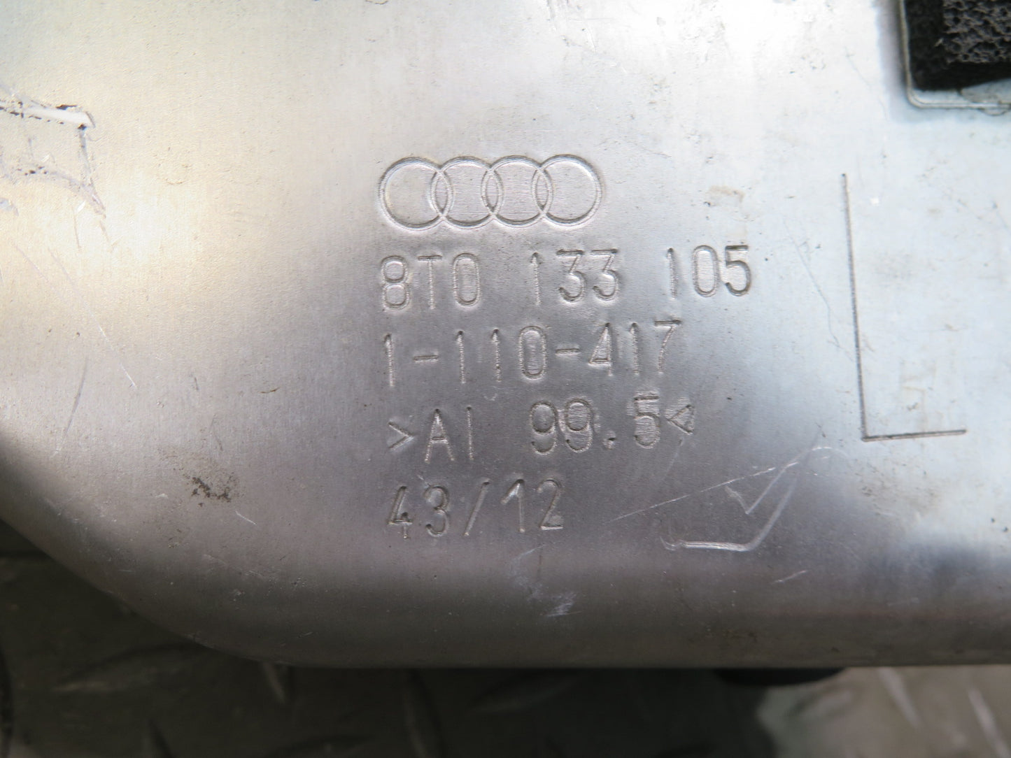 13-15 Audi RS5 8F7 4.2L Left Engine Air Intake Cleaner Filter Box 8T0133835B OEM
