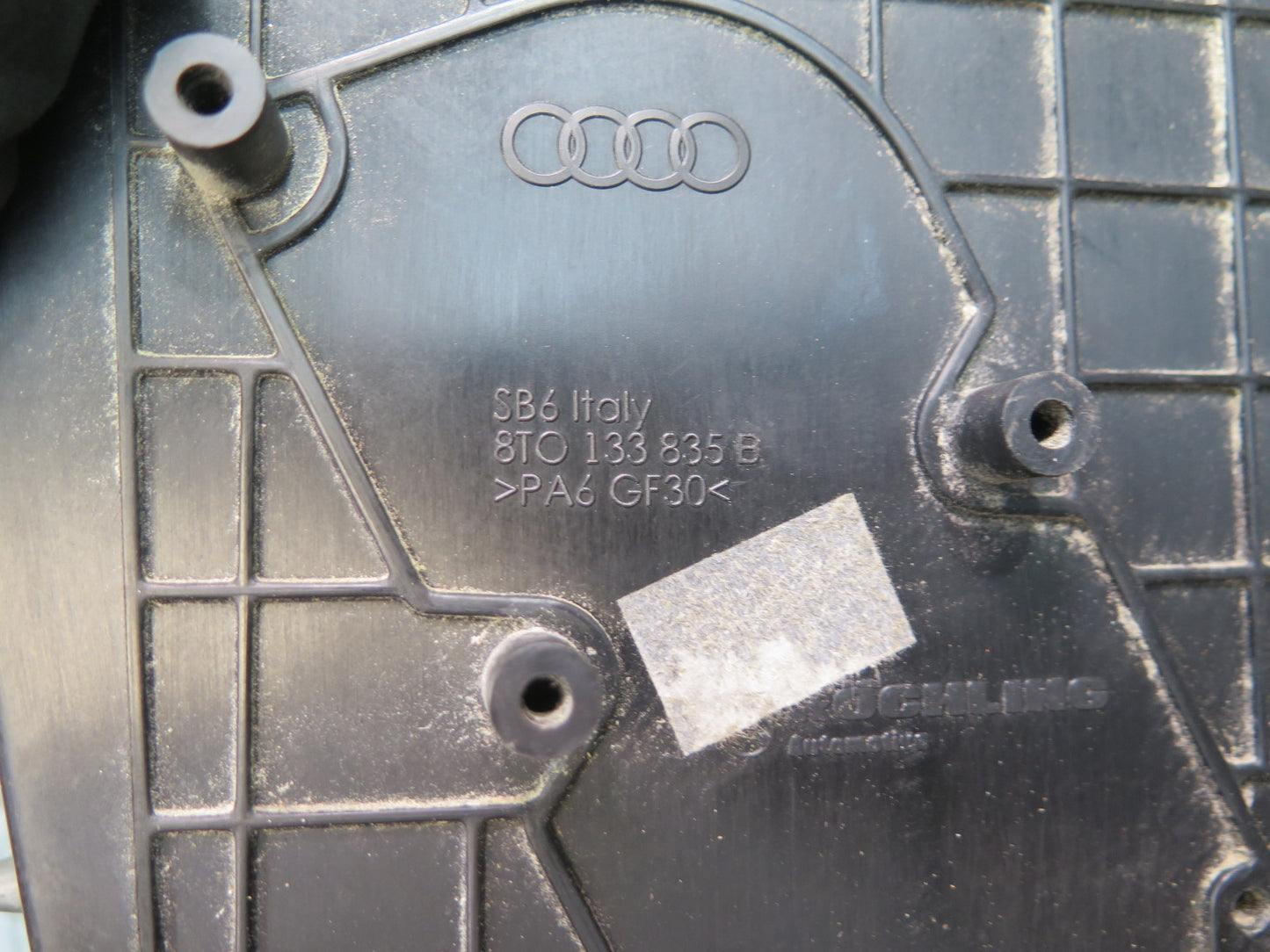 13-15 Audi RS5 8F7 4.2L Left Engine Air Intake Cleaner Filter Box 8T0133835B OEM