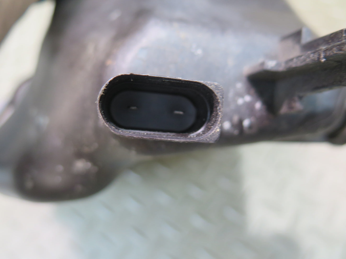 13-15 Audi RS5 8F7 4.2L V8 Engine Coolant Expansion Reservoir Tank 8T0121405 OEM
