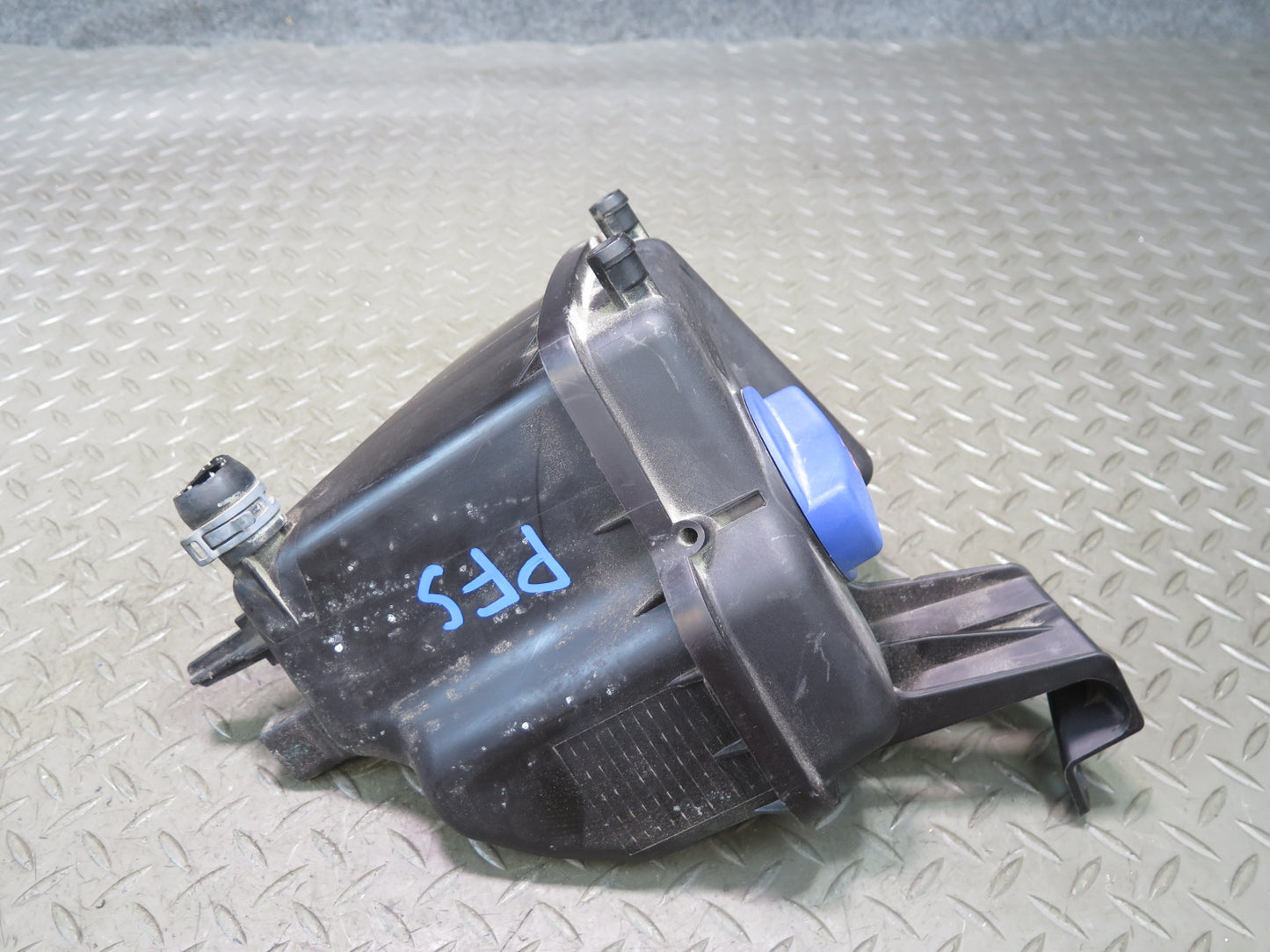 13-15 Audi RS5 8F7 4.2L V8 Engine Coolant Expansion Reservoir Tank 8T0121405 OEM