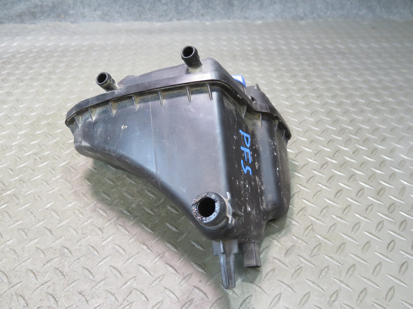 13-15 Audi RS5 8F7 4.2L V8 Engine Coolant Expansion Reservoir Tank 8T0121405 OEM