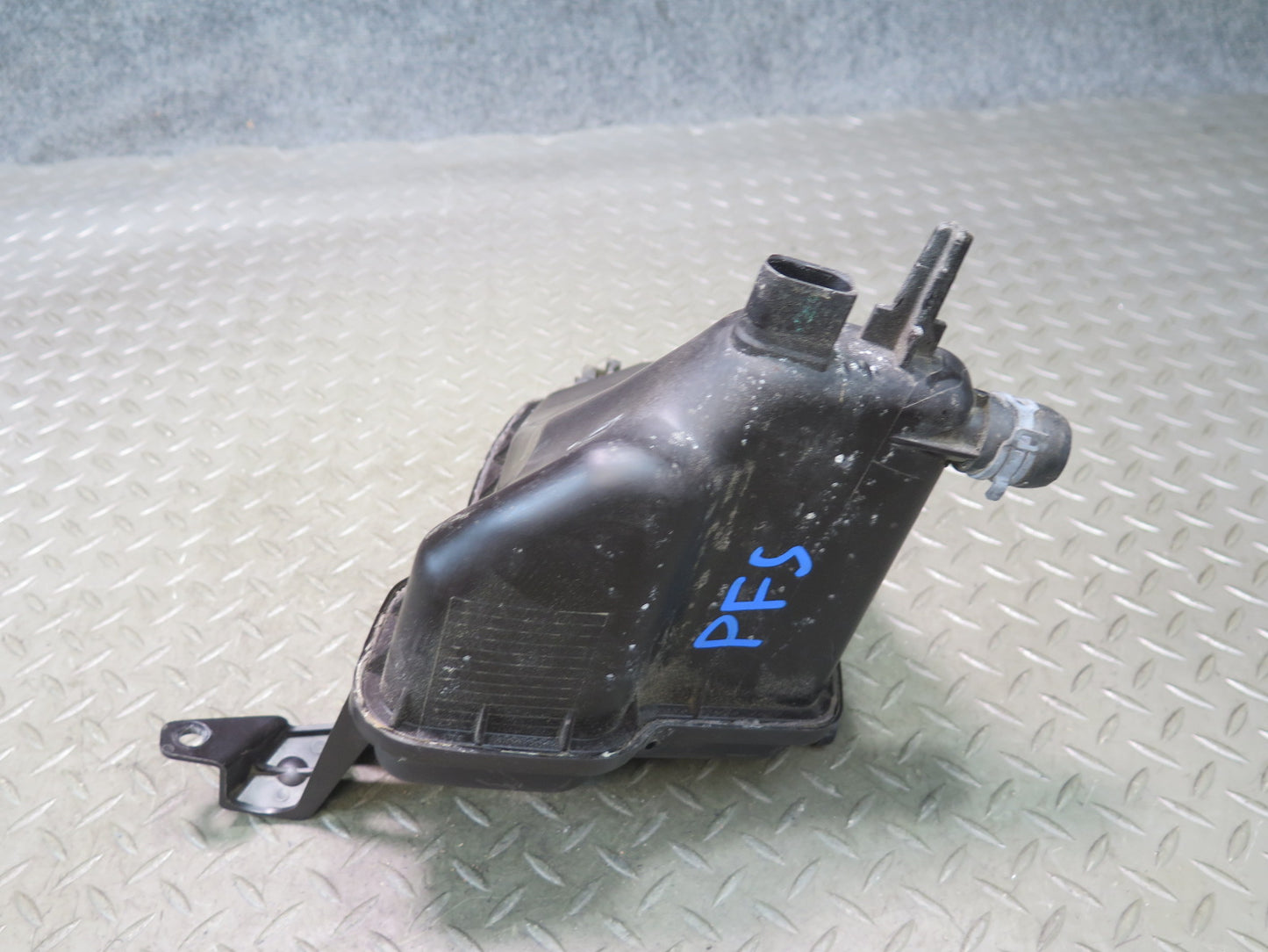 13-15 Audi RS5 8F7 4.2L V8 Engine Coolant Expansion Reservoir Tank 8T0121405 OEM