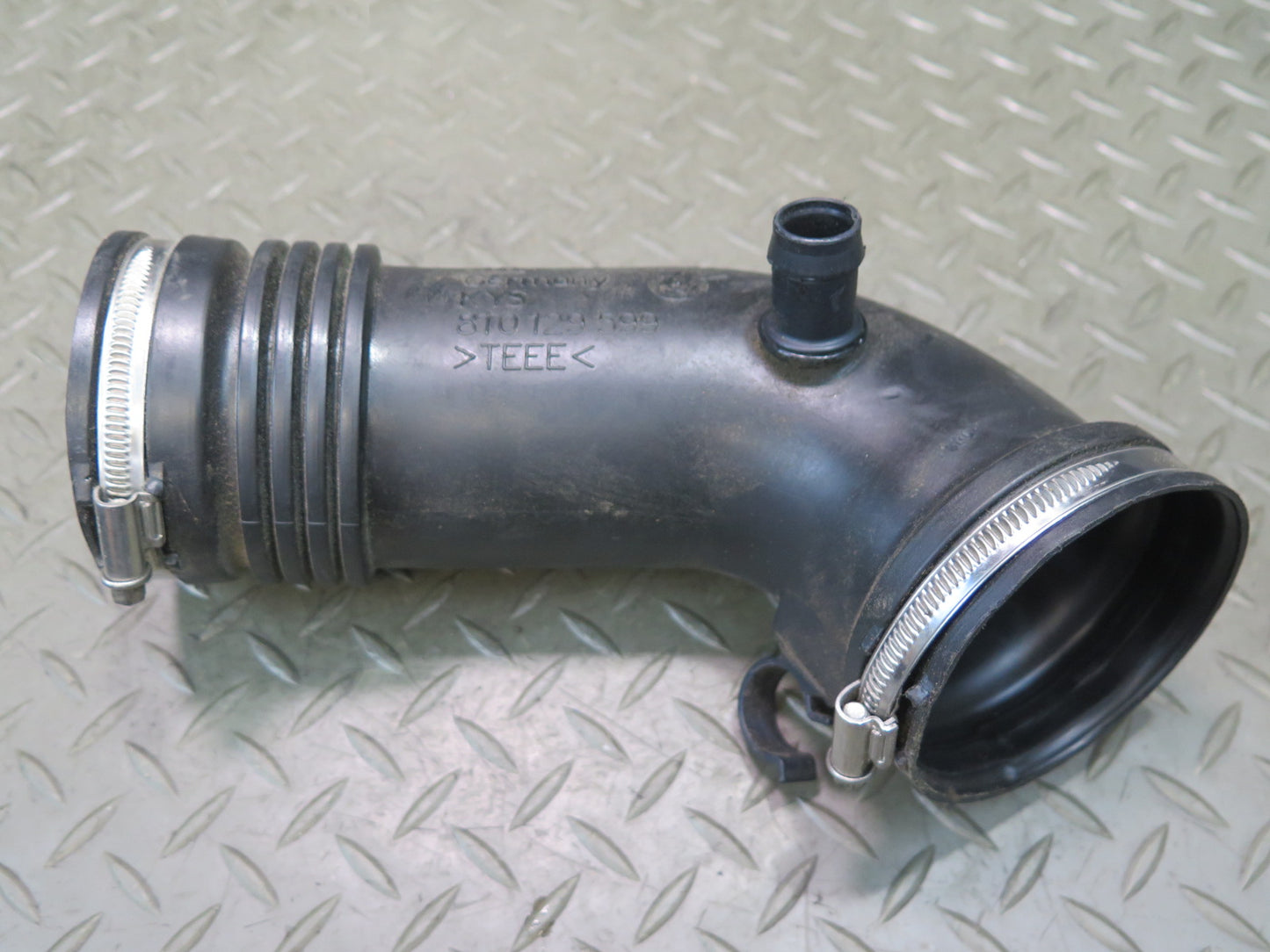 13-15 Audi RS5 8F7 4.2L V8 Left Air Cleaner Intake Hose Pipe 8T0129600 OEM