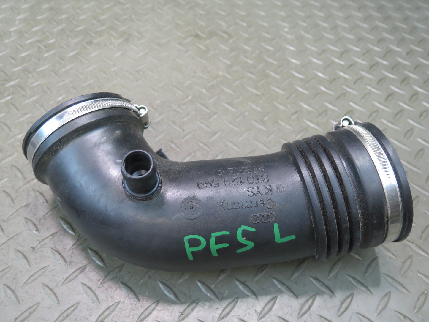 13-15 Audi RS5 8F7 4.2L V8 Left Air Cleaner Intake Hose Pipe 8T0129600 OEM