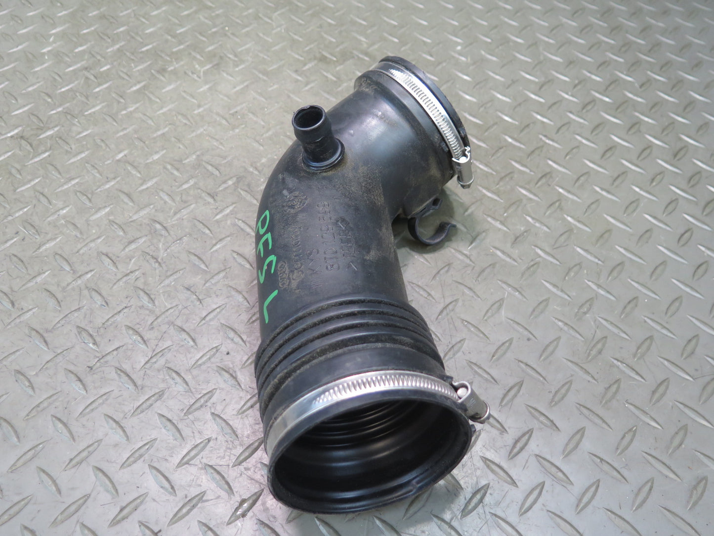 13-15 Audi RS5 8F7 4.2L V8 Left Air Cleaner Intake Hose Pipe 8T0129600 OEM