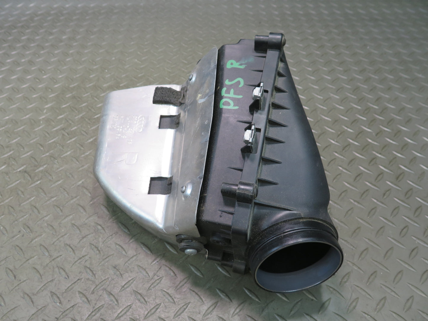 13-15 Audi RS5 8F7 4.2L V8 Right Air Filter Housing Intake Box Assembly OEM