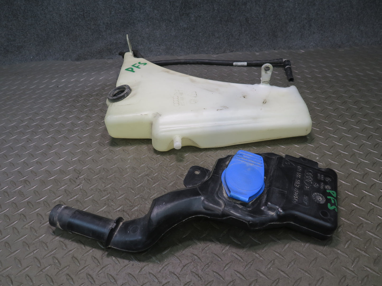 08-17 Audi A5 S5 RS5 8F7 Windshield Washer Fluid Reservoir Bottle Assembly OEM