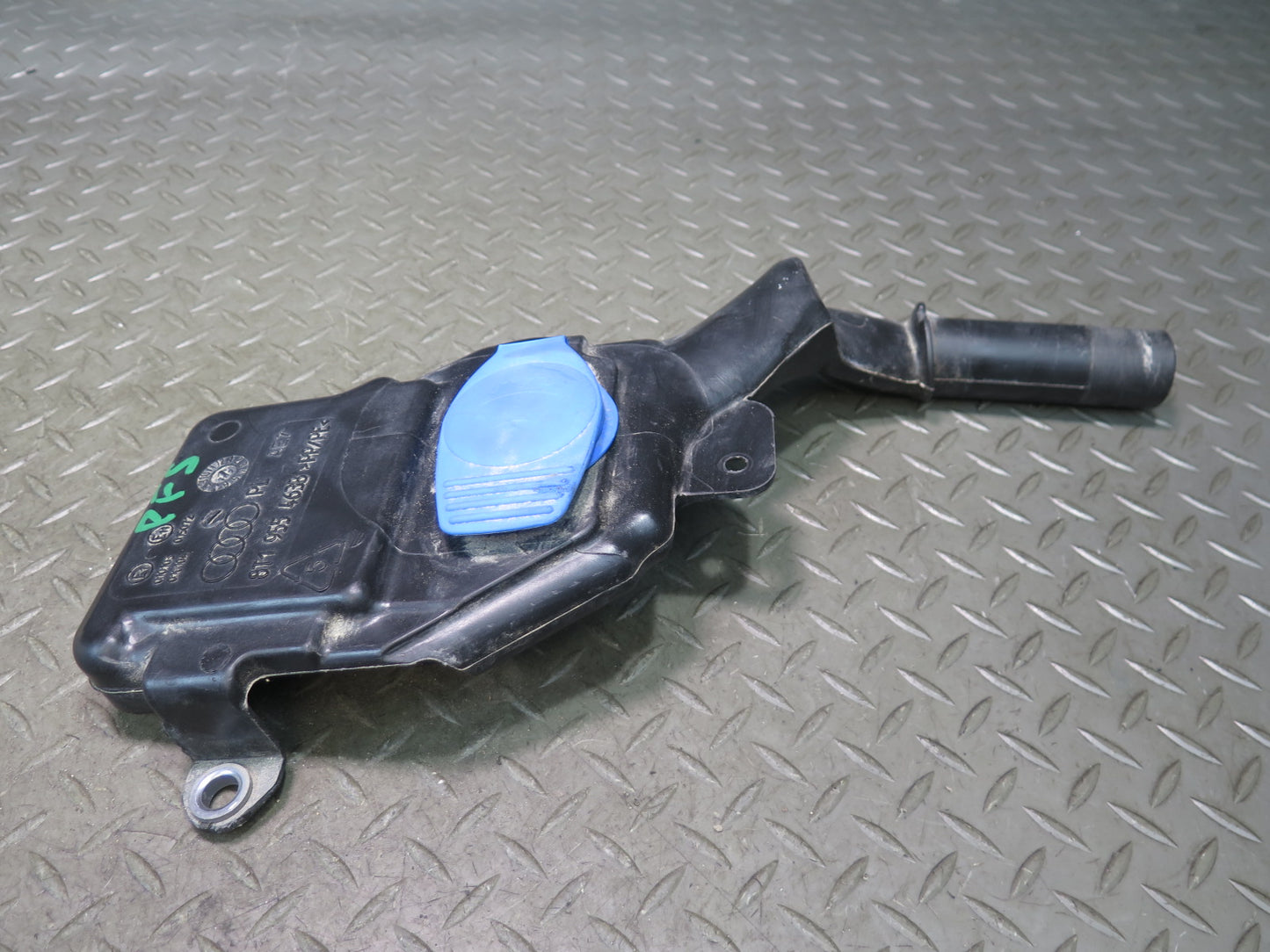 08-17 Audi A5 S5 RS5 8F7 Windshield Washer Fluid Reservoir Bottle Assembly OEM