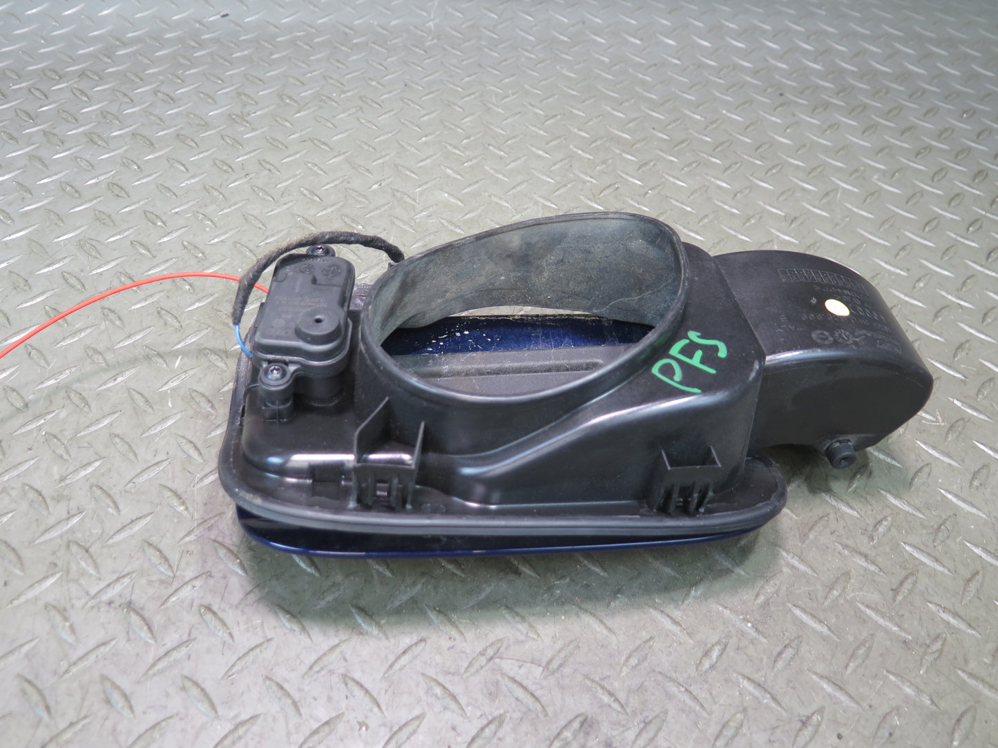 13-15 Audi RS5 8F7 Convert Fuel Tank Filler Door Lid Cover Hinge Actuator OEM