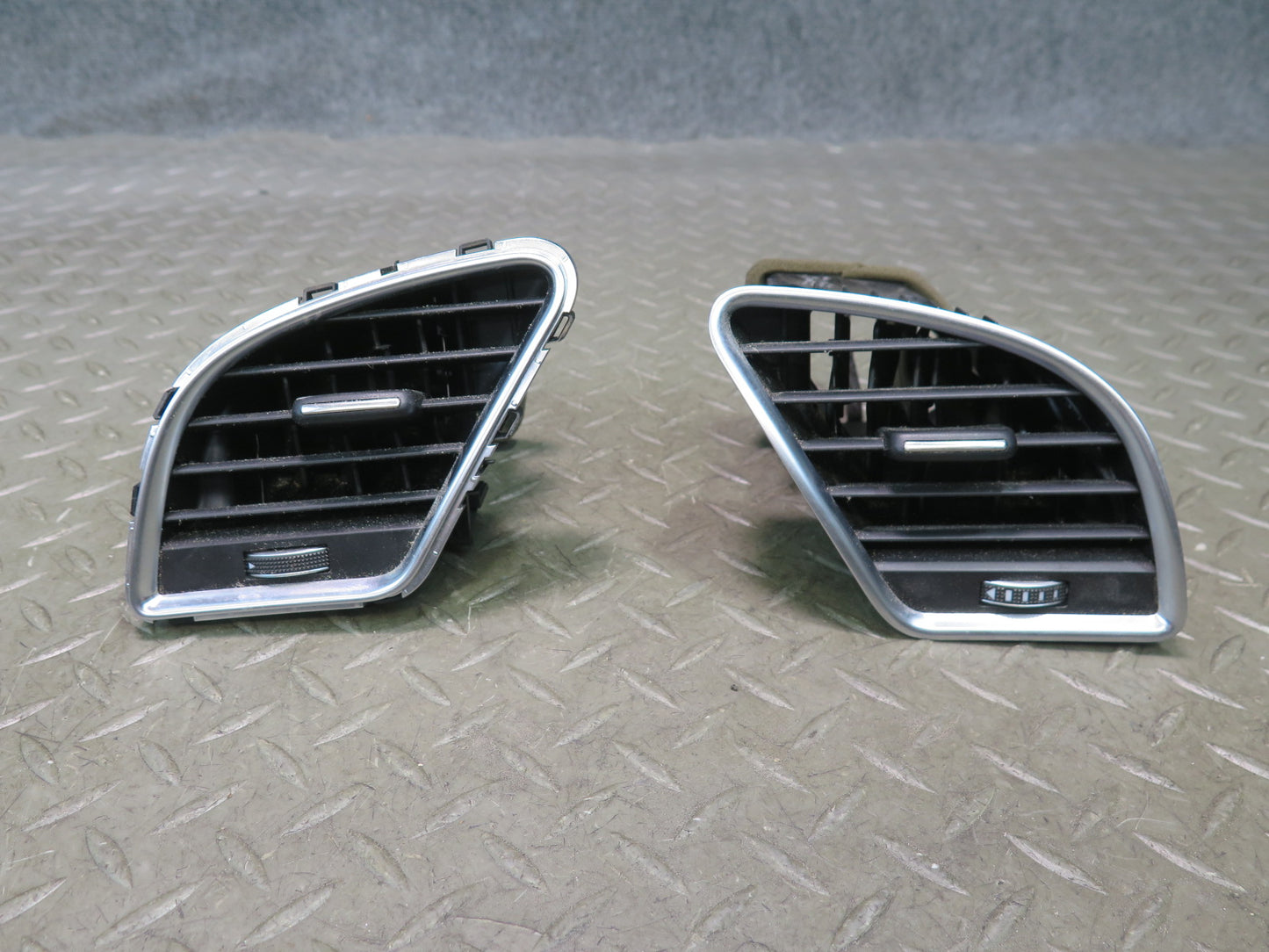 12-17 Audi A5 S5 RS5 Left & Right Dashboard Dash A/C Air Vent Set OEM