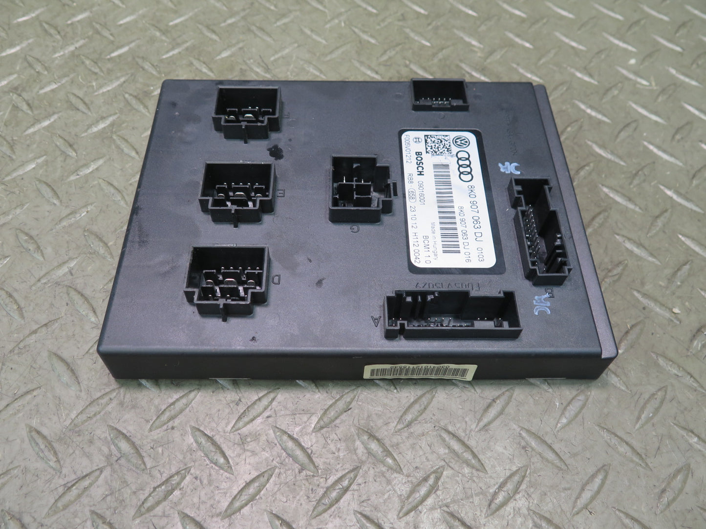 13-15 Audi RS5 8F7 Convertible Body Control Module BCM 8K0907063DJ OEM