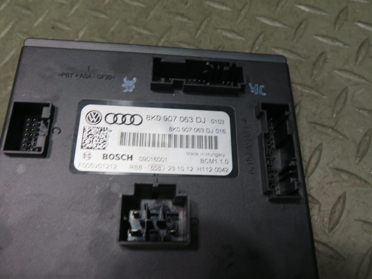 13-15 Audi RS5 8F7 Convertible Body Control Module BCM 8K0907063DJ OEM