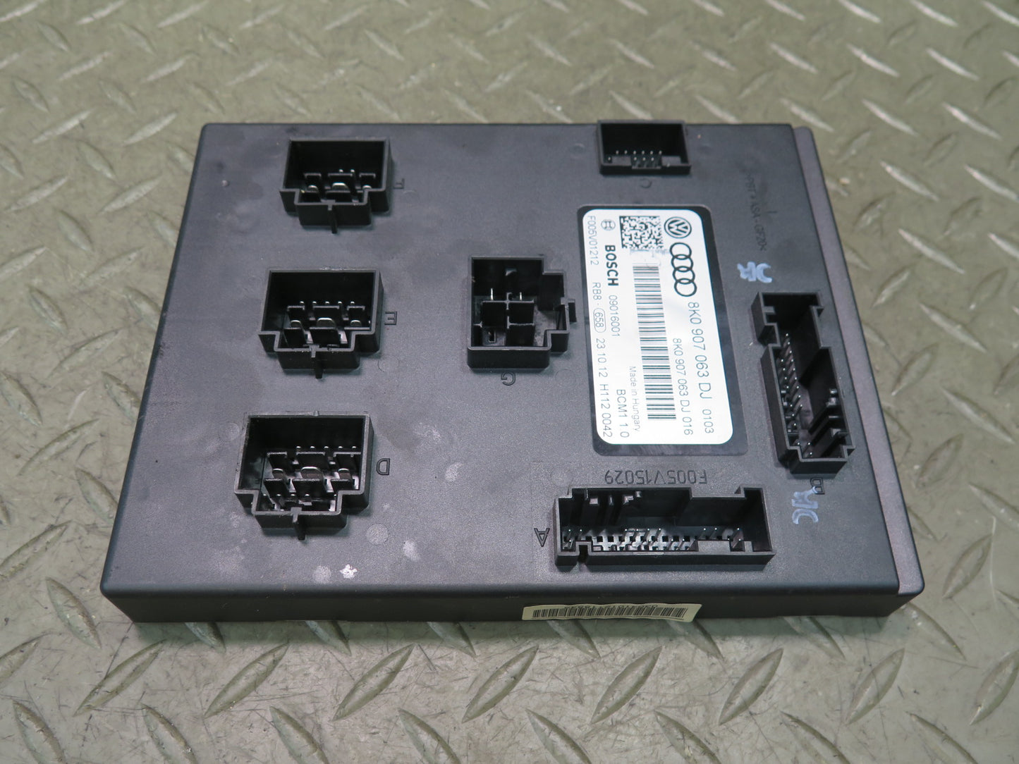 13-15 Audi RS5 8F7 Convertible Body Control Module BCM 8K0907063DJ OEM