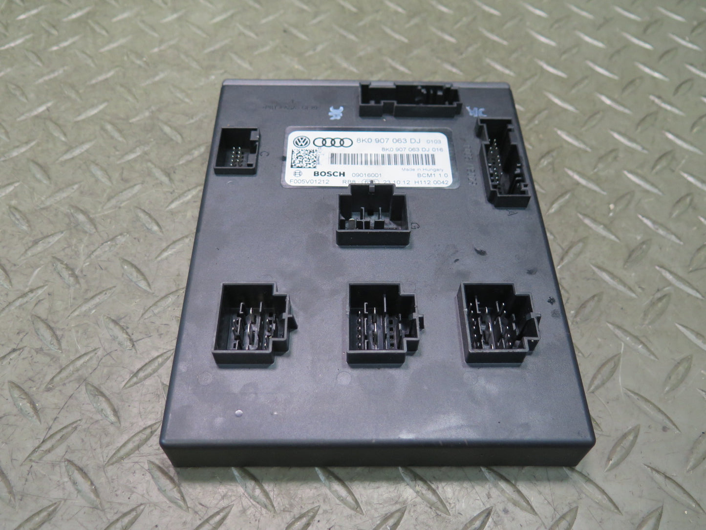 13-15 Audi RS5 8F7 Convertible Body Control Module BCM 8K0907063DJ OEM