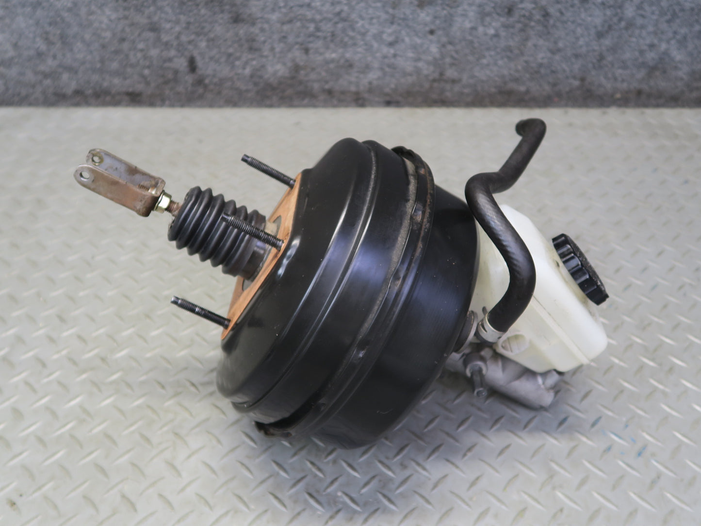 04-06 Lexus UCF30L LS430 Brake Master Cylinder Booster Fluid Reservoir OEM