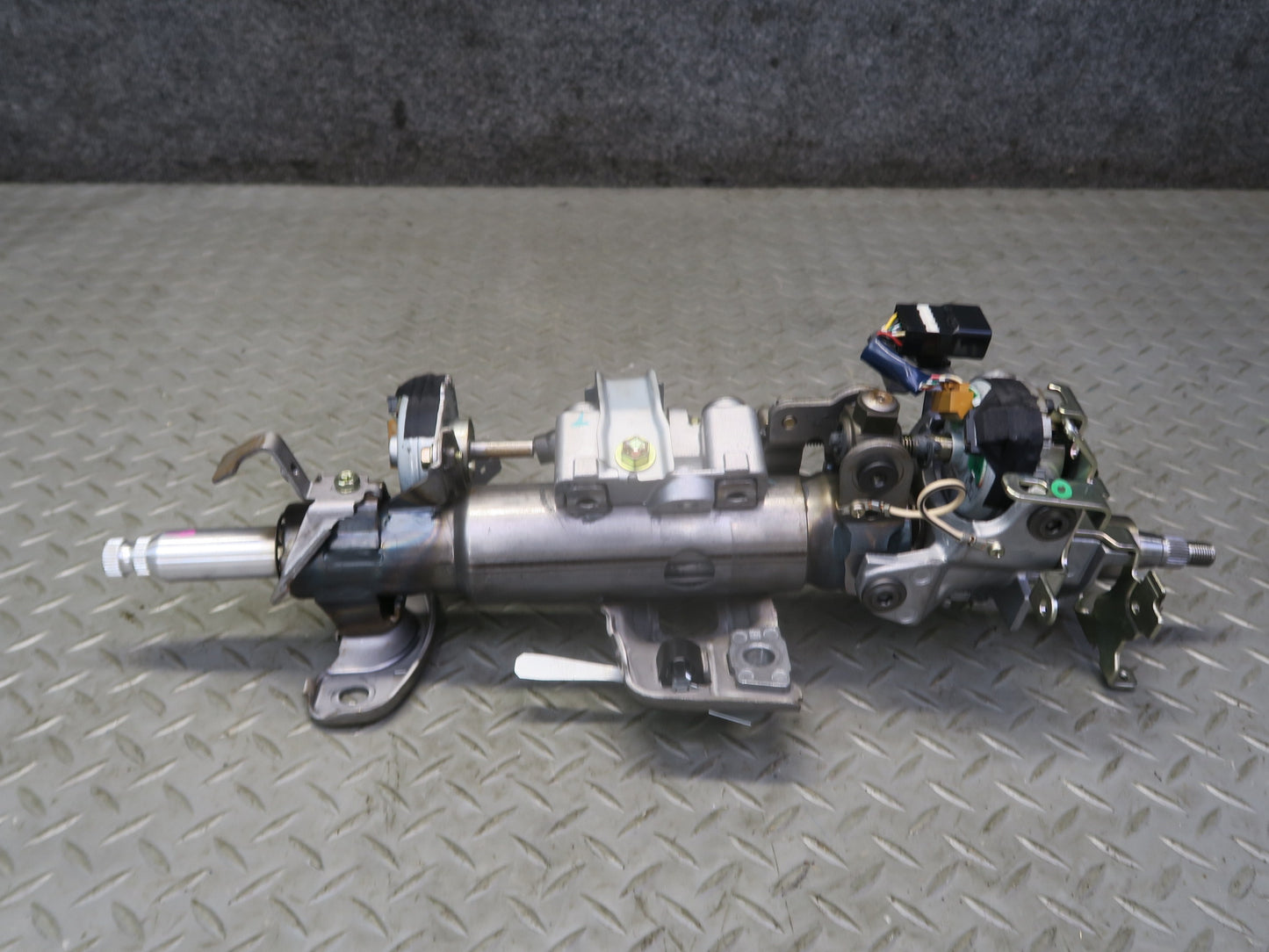 04-06 Lexus UCF30L LS430 Steering Column Assembly OEM