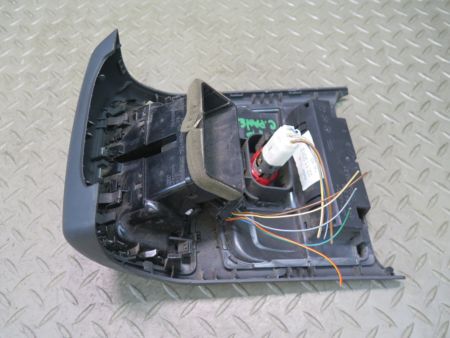 13-15 Audi RS5 8F7 Rear Center Console A/C Heater Air Vent w Trim Black OEM