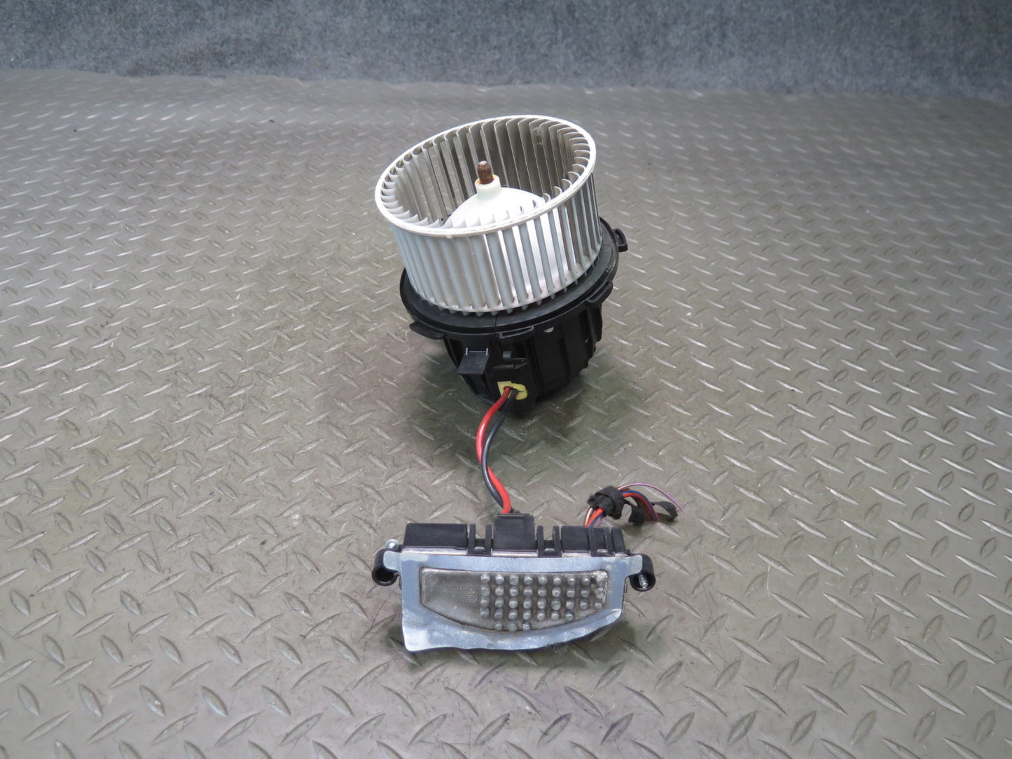 12-17 Audi A5 S5 RS5 8F7 A/C Heater Blower Motor Fan w Resistor OEM