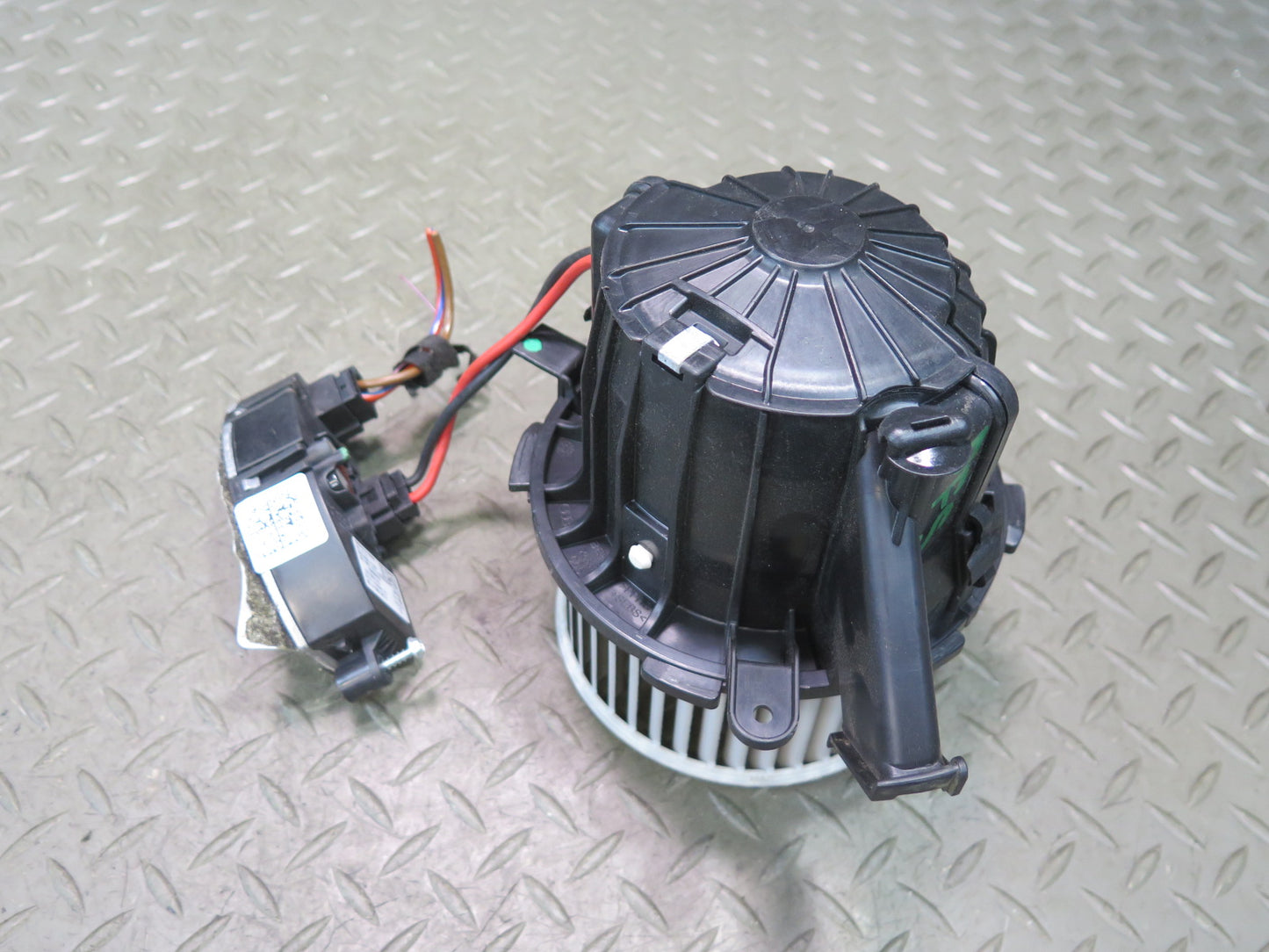 12-17 Audi A5 S5 RS5 8F7 A/C Heater Blower Motor Fan w Resistor OEM