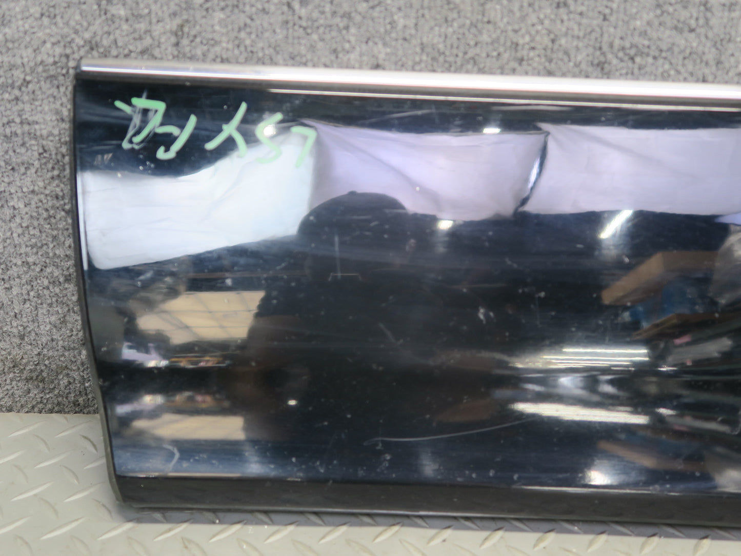 04-06 Lexus UCF30L LS430 Left Fender Door Lower Exterior Molding Trim Set OEM