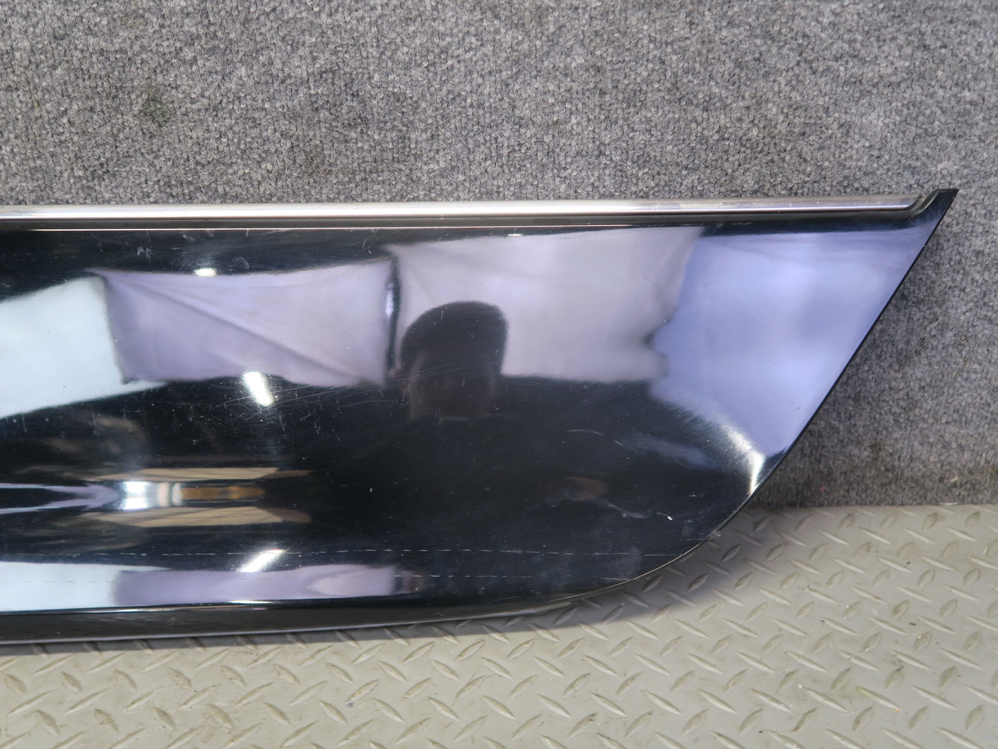 04-06 Lexus UCF30L LS430 Left Fender Door Lower Exterior Molding Trim Set OEM