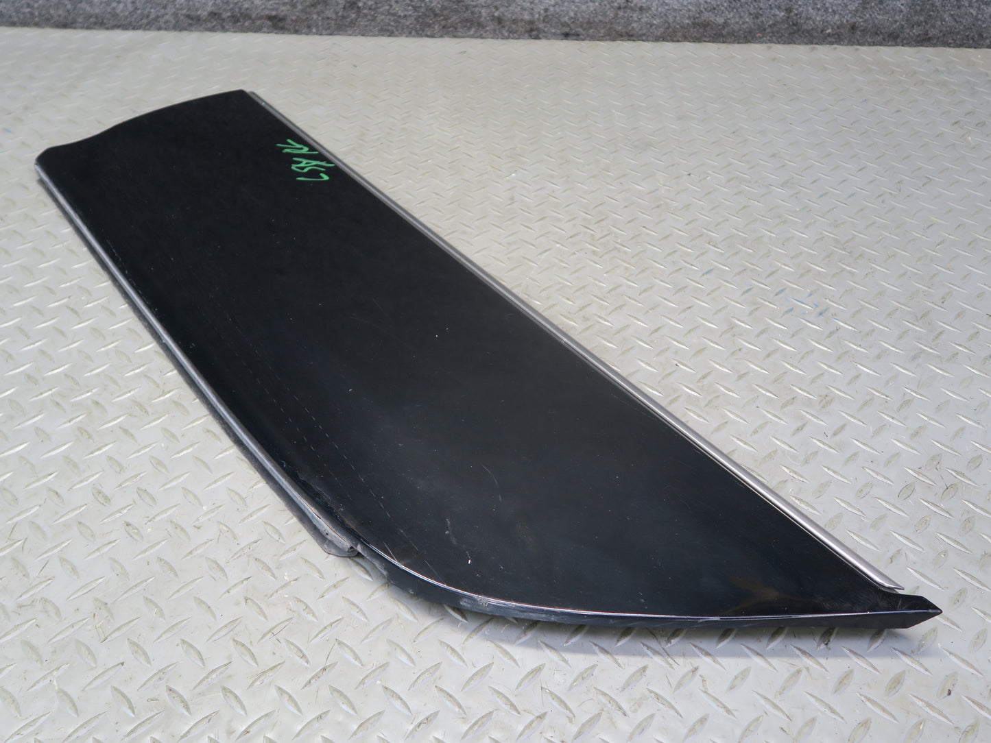 04-06 Lexus UCF30L LS430 Left Fender Door Lower Exterior Molding Trim Set OEM