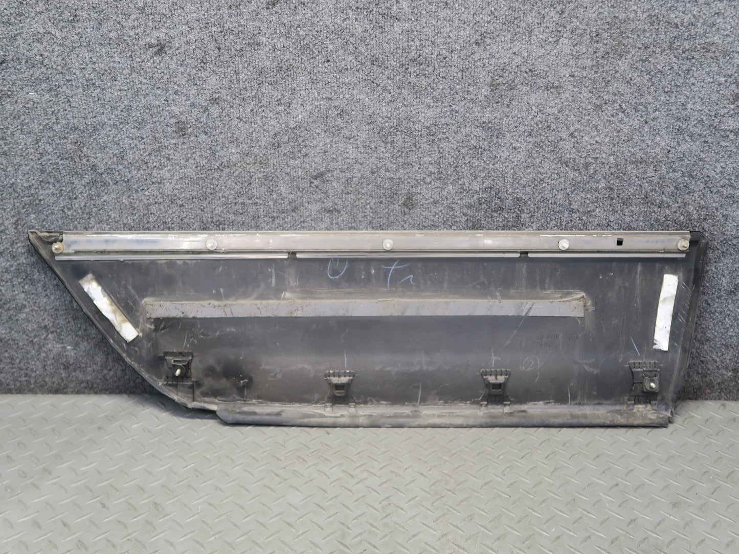 04-06 Lexus UCF30L LS430 Left Fender Door Lower Exterior Molding Trim Set OEM