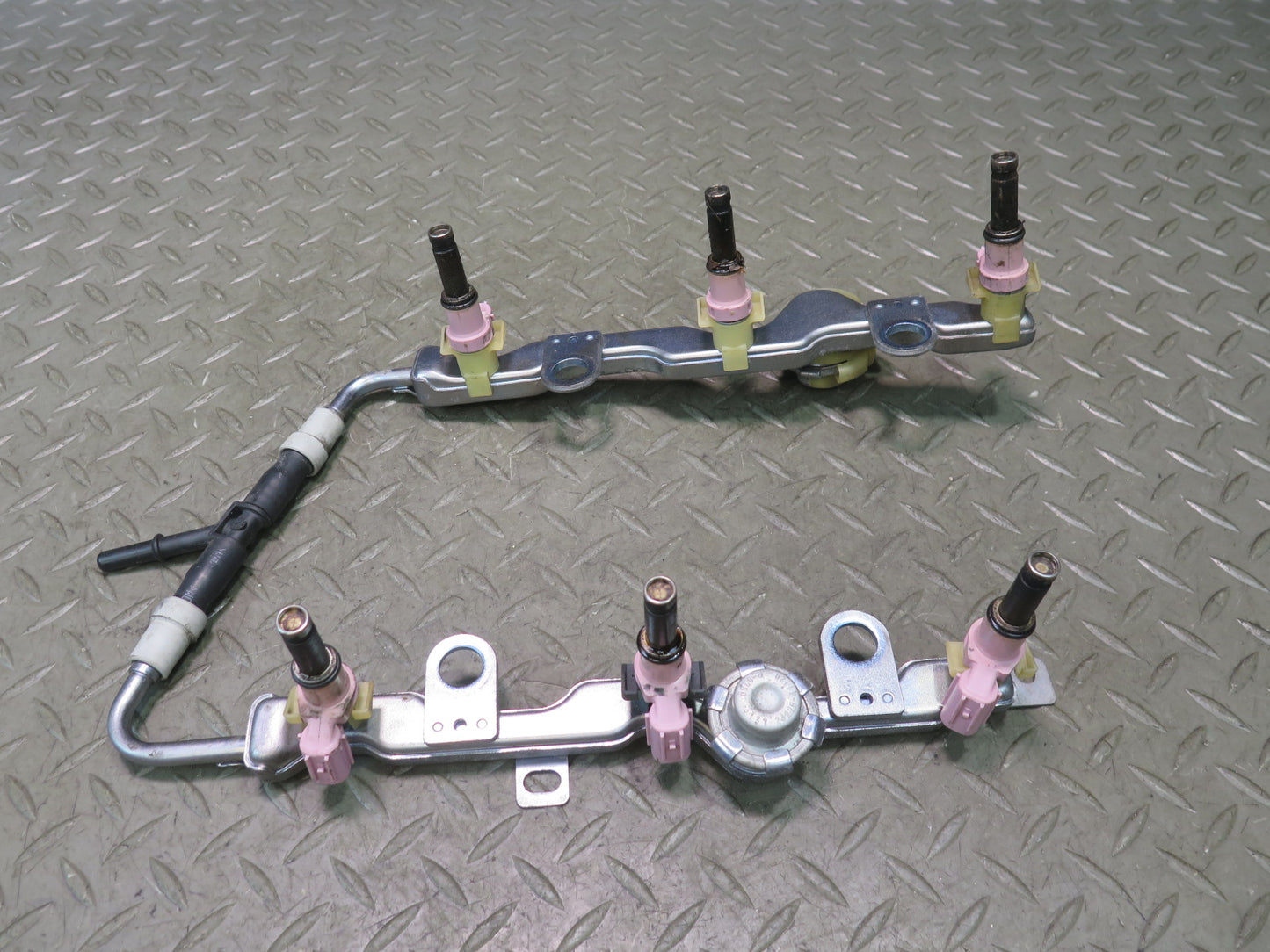 16-17 Lexus RC350 RC300 3.5L Fuel Rail Injector Set w High Pressure Line OEM