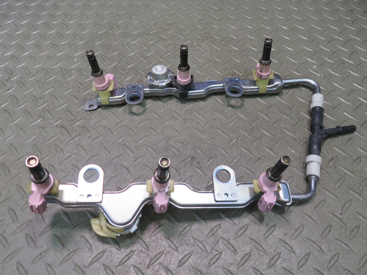 16-17 Lexus RC350 RC300 3.5L Fuel Rail Injector Set w High Pressure Line OEM