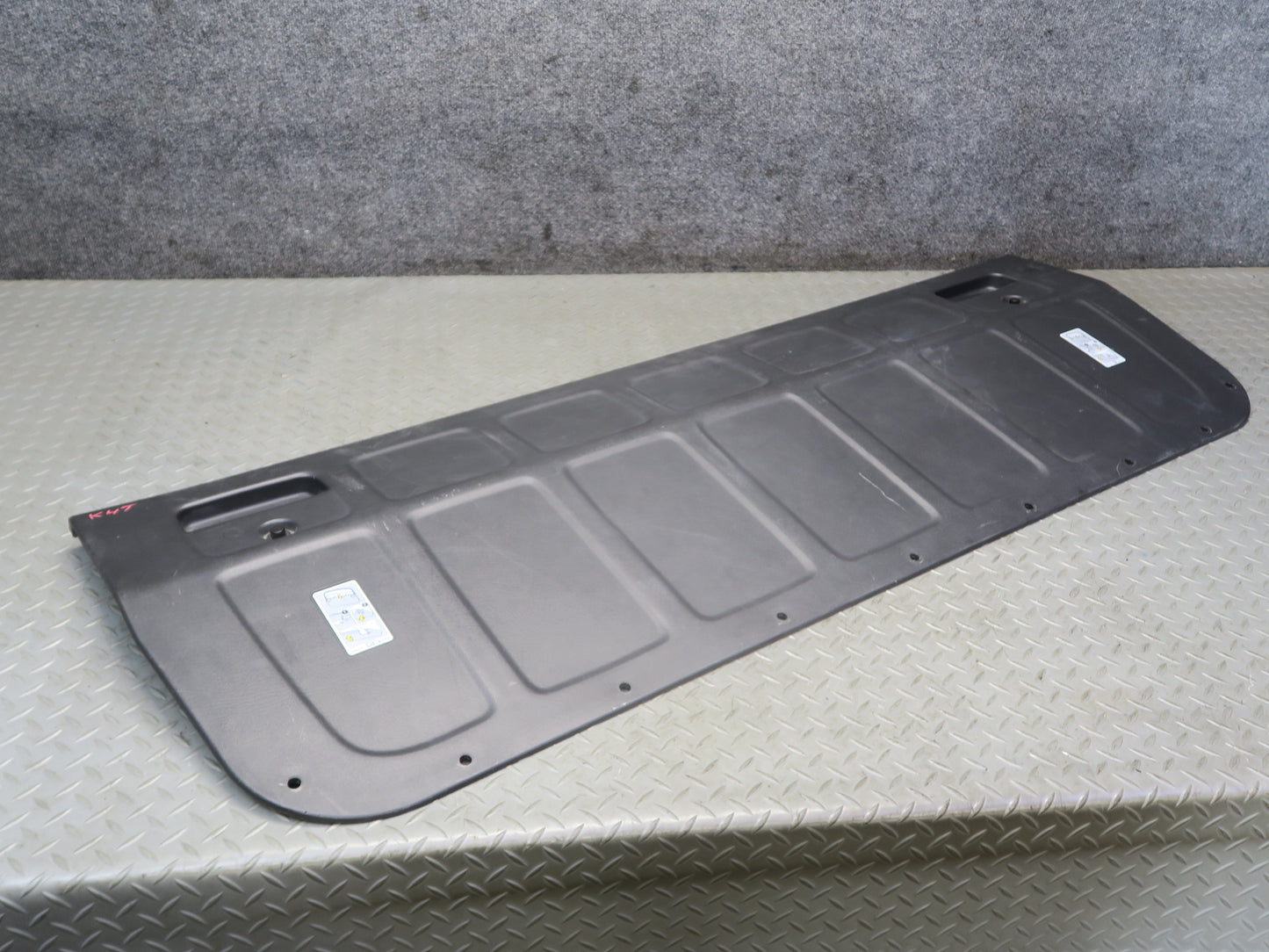 2005-2009 Hummer H2 SUT Rear MID Gate Center Decklid Panel