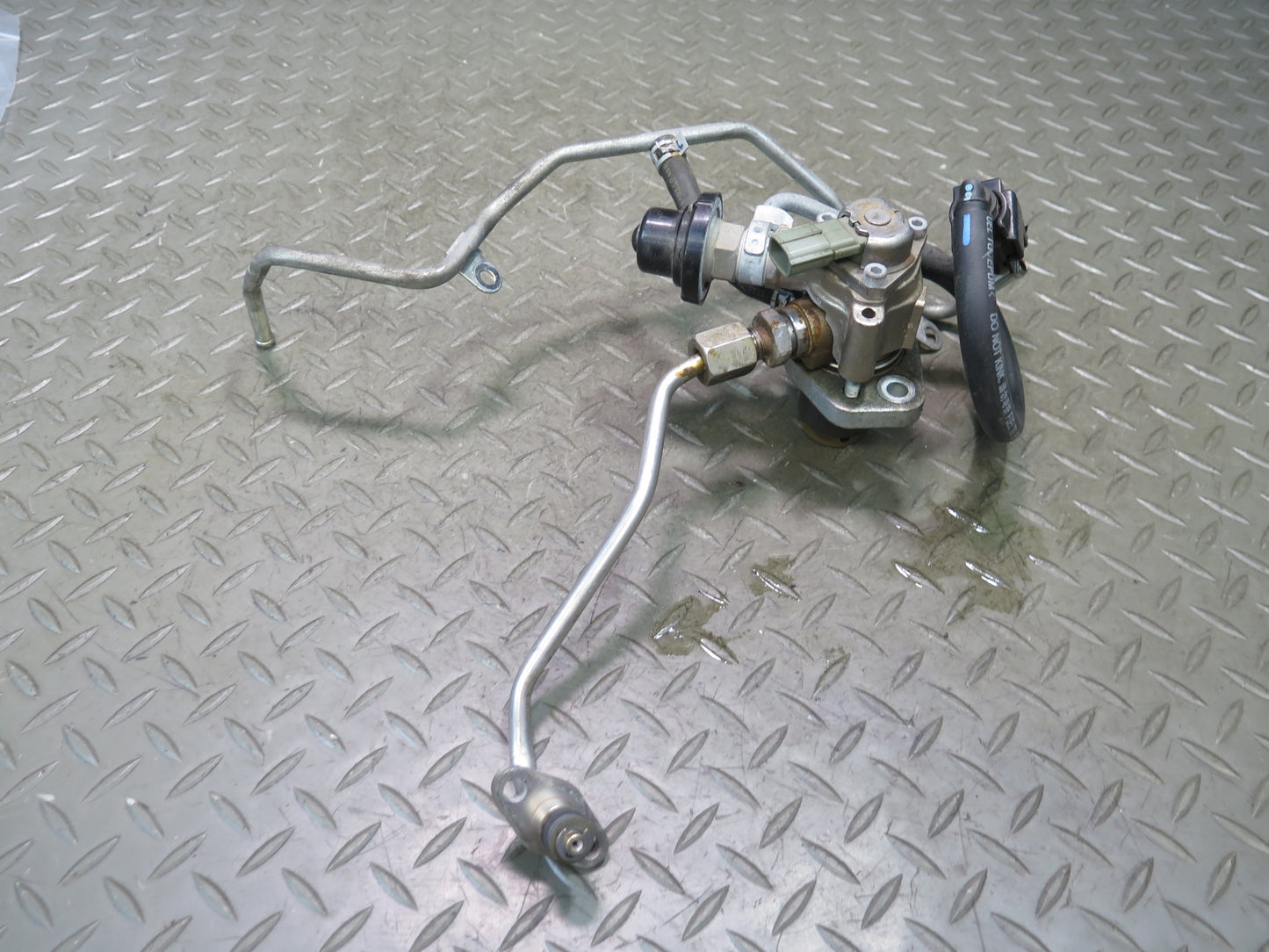 16-17 Lexus RC350 RC300 3.5L AWD High Pressure Fuel Pump w Damper & Hoses OEM