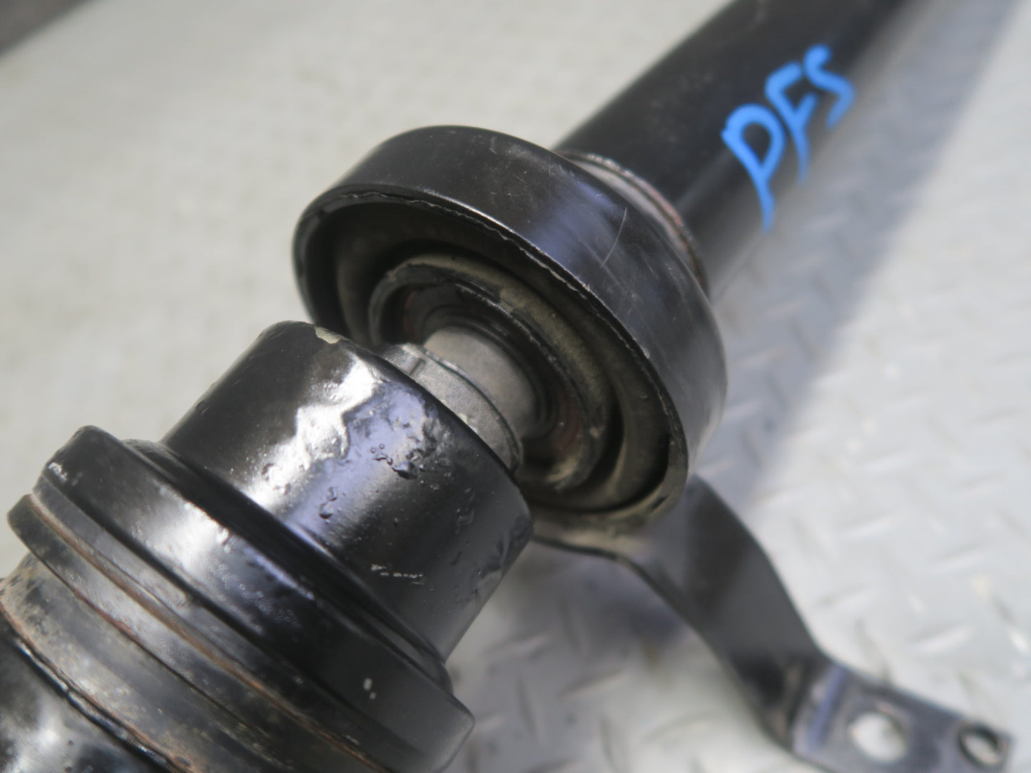 13-15 Audi RS5 8F7 AWD A/T Rear Driveshaft Drive Shaft 8T0521101R OEM
