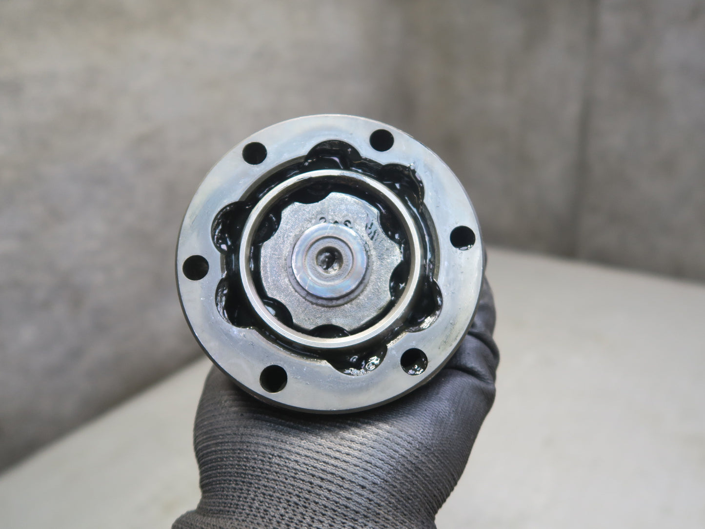 13-15 Audi RS5 8F7 AWD A/T Rear Driveshaft Drive Shaft 8T0521101R OEM