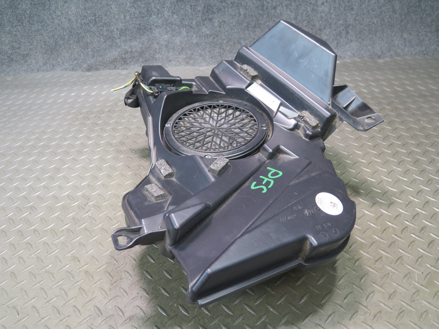 10-17 Audi A5 S5 RS5 Convertible Rear Subwoofer Base Speaker 8F0035382A OEM