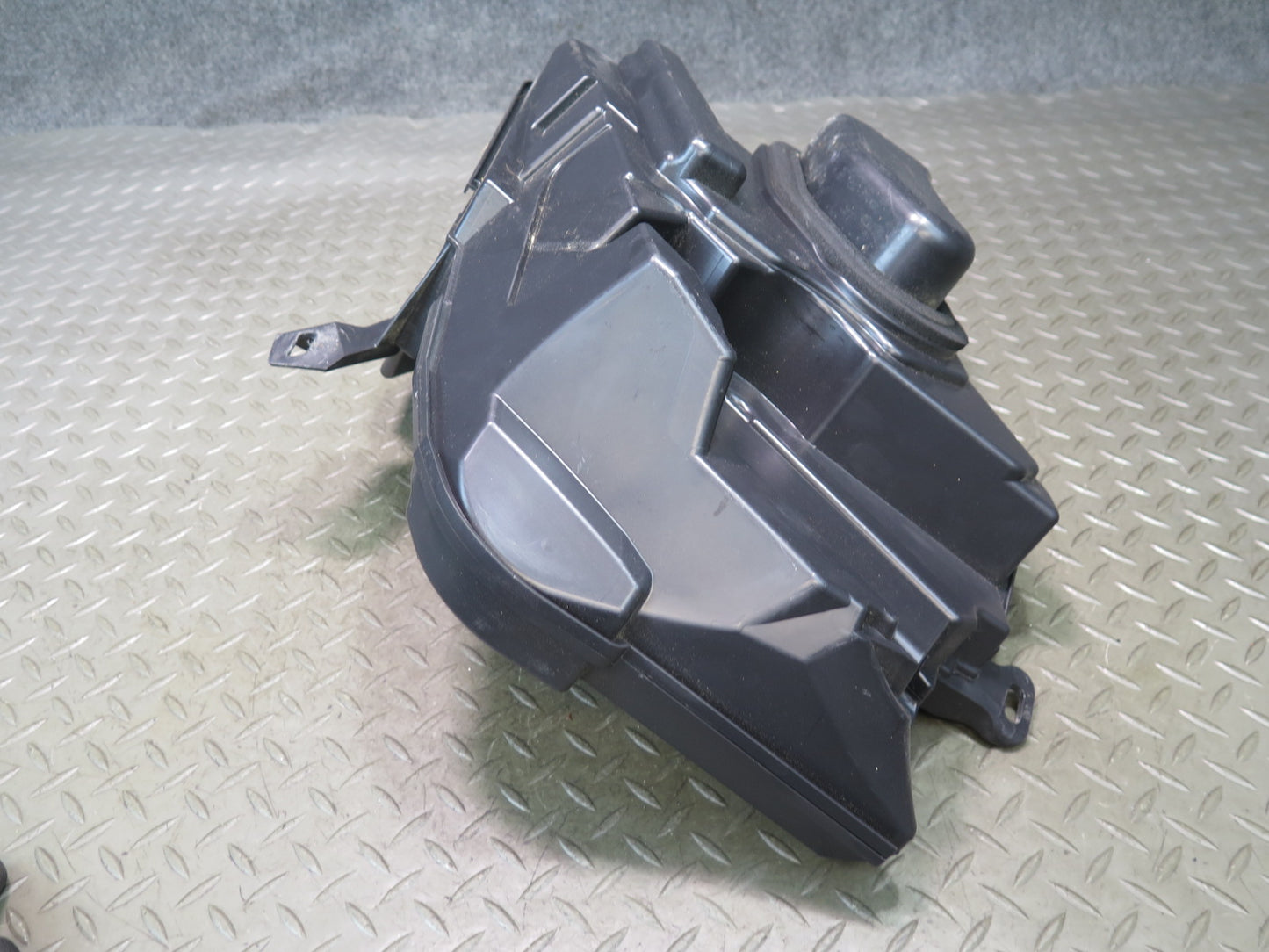 10-17 Audi A5 S5 RS5 Convertible Rear Subwoofer Base Speaker 8F0035382A OEM