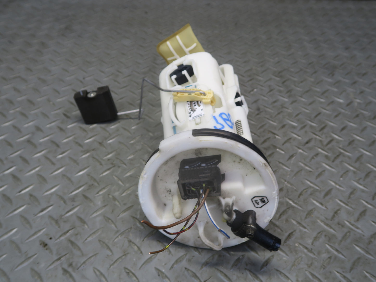 01-06 BMW E46 330i 330Ci 3.0L M54 Fuel Pump Level Sensor Sending Unit Set OEM