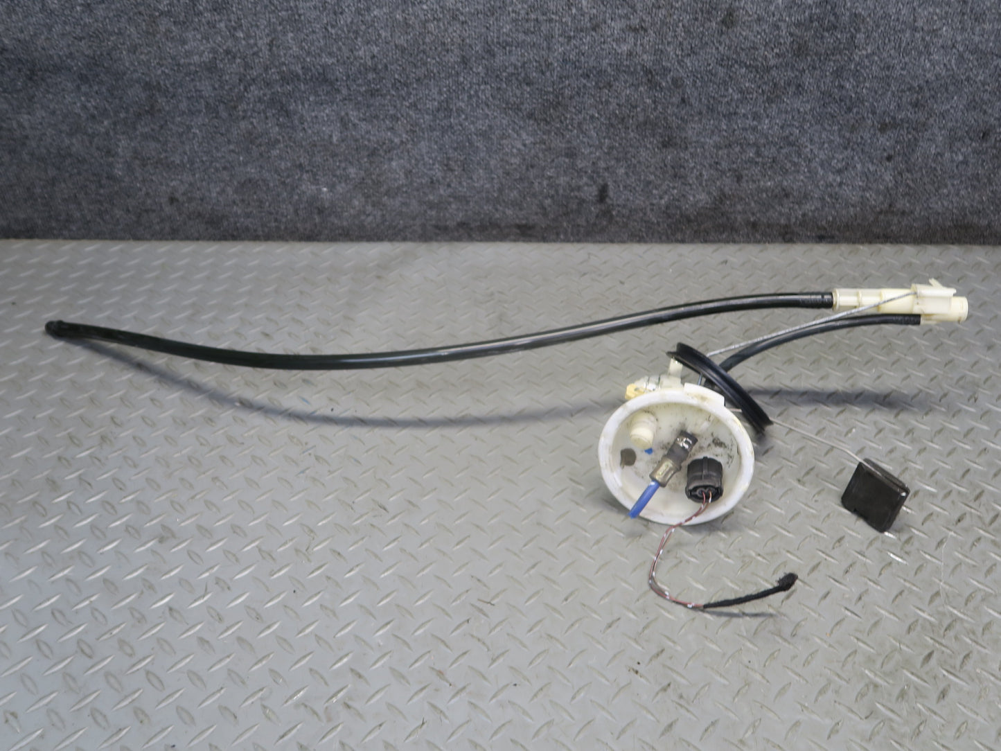 01-06 BMW E46 330i 330Ci 3.0L M54 Fuel Pump Level Sensor Sending Unit Set OEM