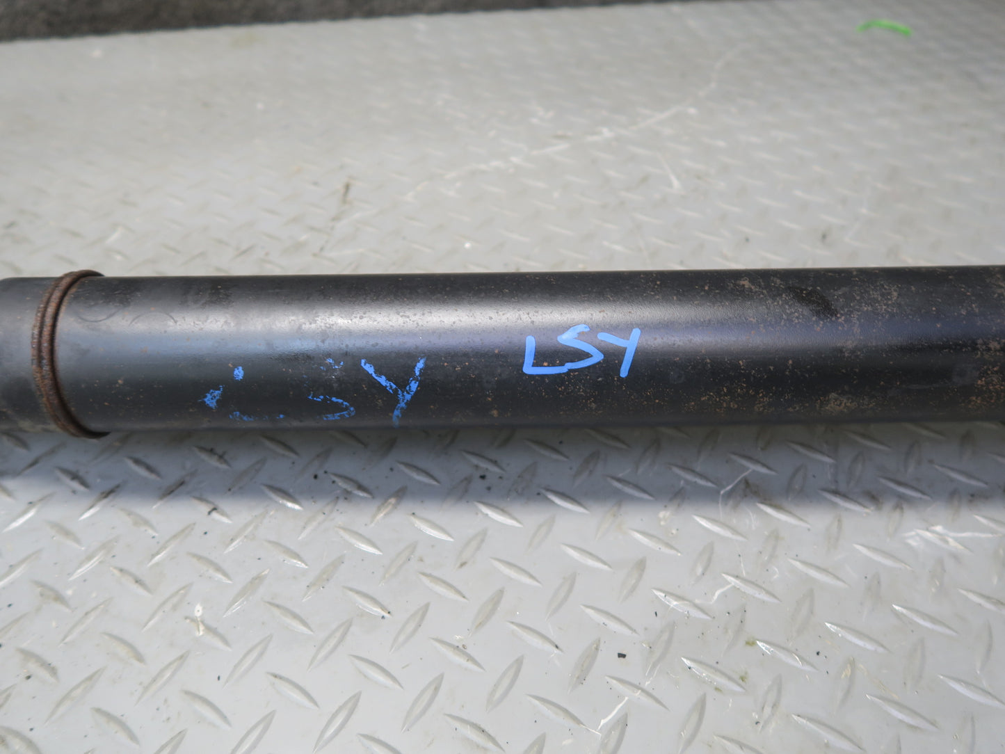 01-06 Lexus UCF30L LS430 RWD Rear Drive Shaft Driveshaft OEM