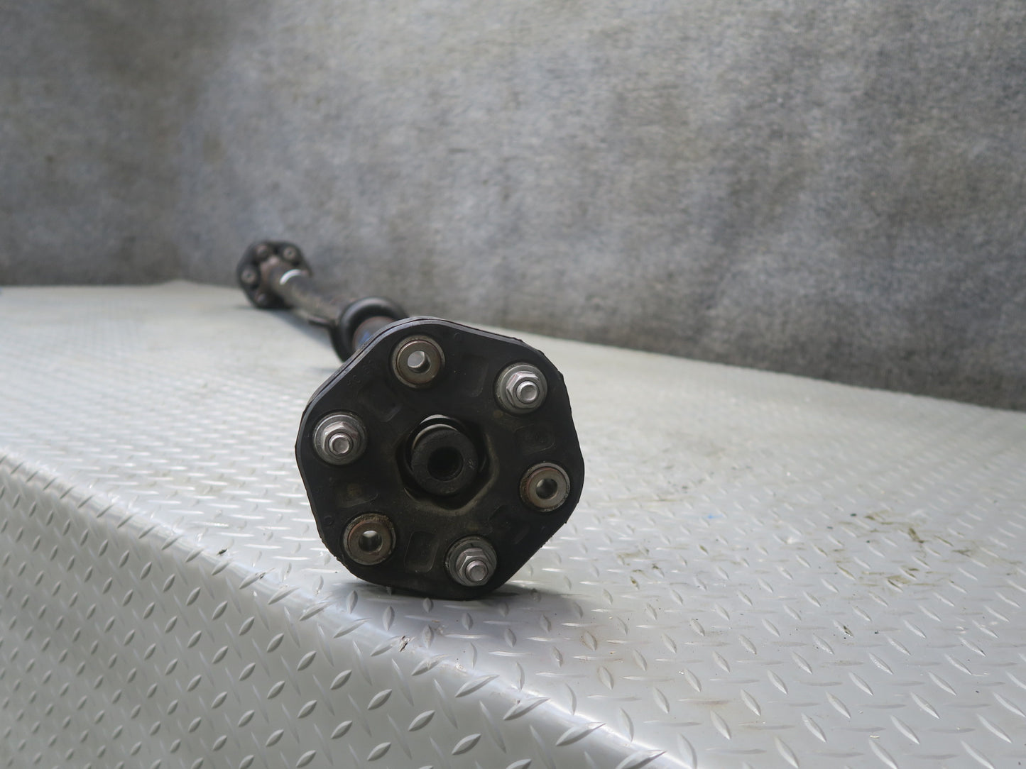 01-06 Lexus UCF30L LS430 RWD Rear Drive Shaft Driveshaft OEM