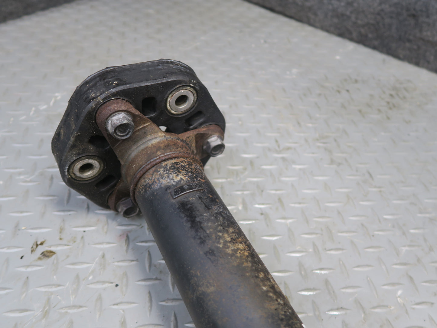 01-06 Lexus UCF30L LS430 RWD Rear Drive Shaft Driveshaft OEM