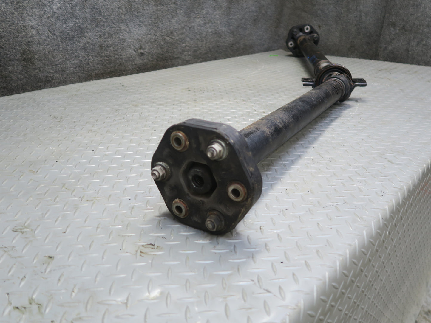 01-06 Lexus UCF30L LS430 RWD Rear Drive Shaft Driveshaft OEM
