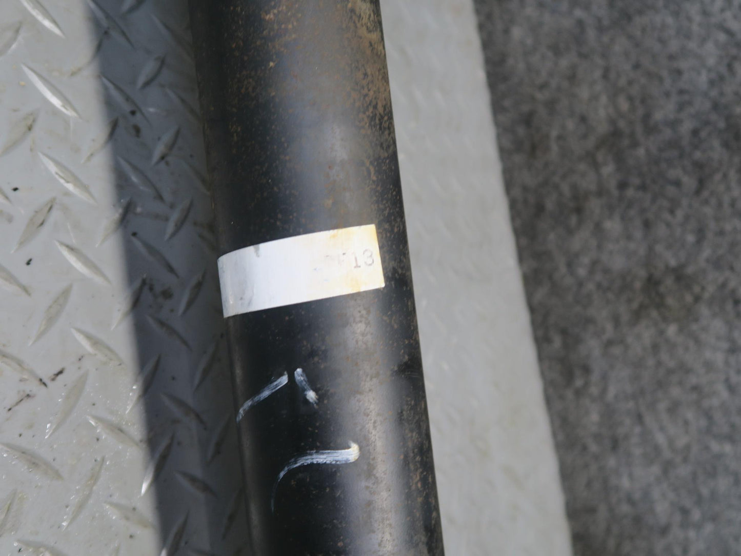 01-06 Lexus UCF30L LS430 RWD Rear Drive Shaft Driveshaft OEM