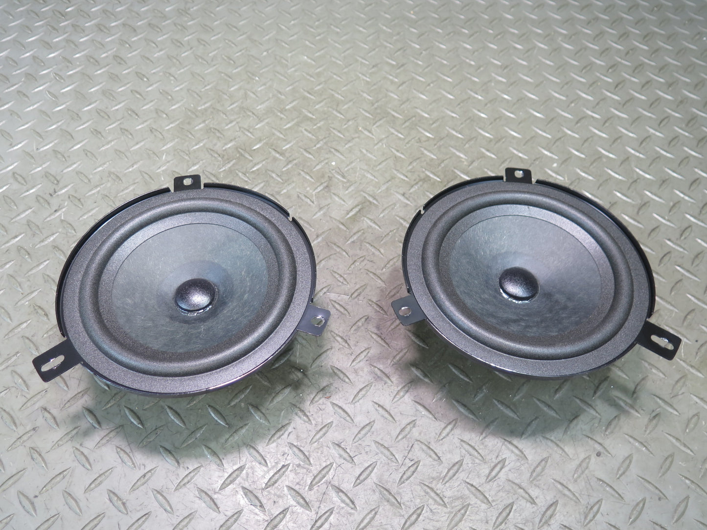 2014-2020 Maserati Ghibli M157 Front or Rear Door Speaker Set of 2