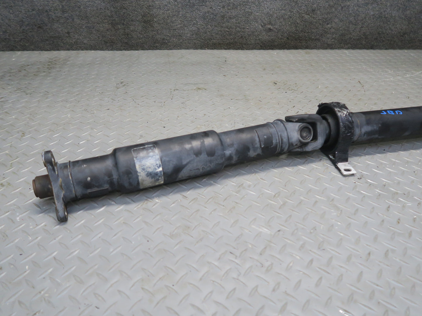 01-03 BMW E46 330i 330Ci RWD A/T Auto Transmission Driveshaft Drive Shaft OEM