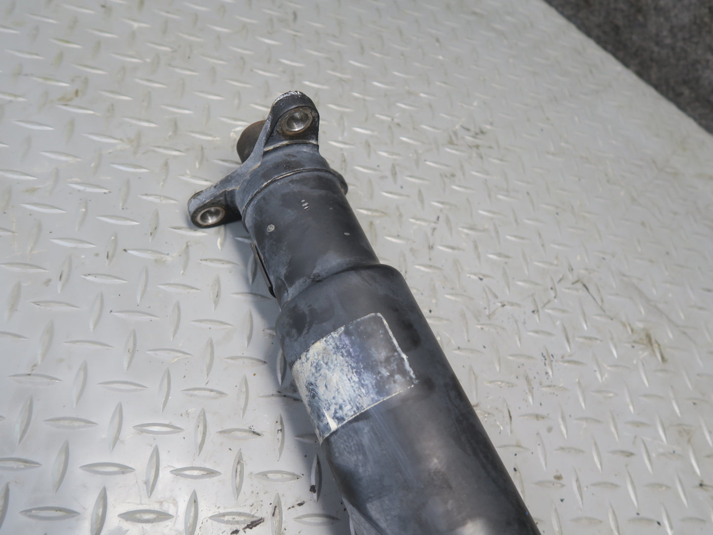01-03 BMW E46 330i 330Ci RWD A/T Auto Transmission Driveshaft Drive Shaft OEM