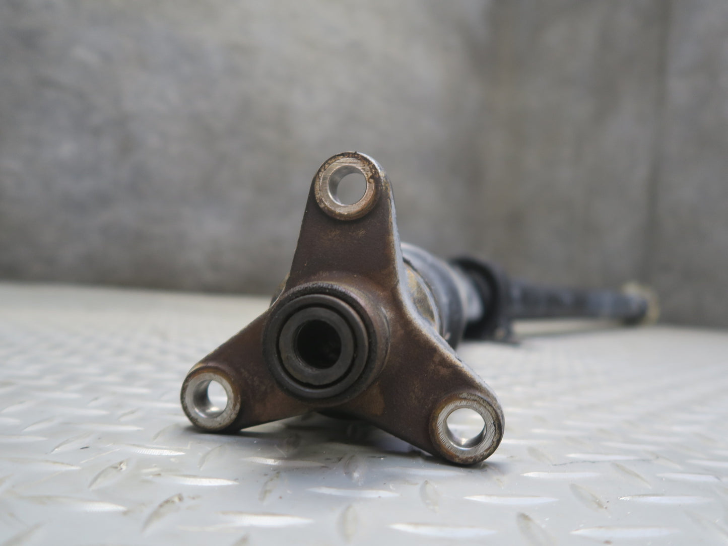 01-03 BMW E46 330i 330Ci RWD A/T Auto Transmission Driveshaft Drive Shaft OEM