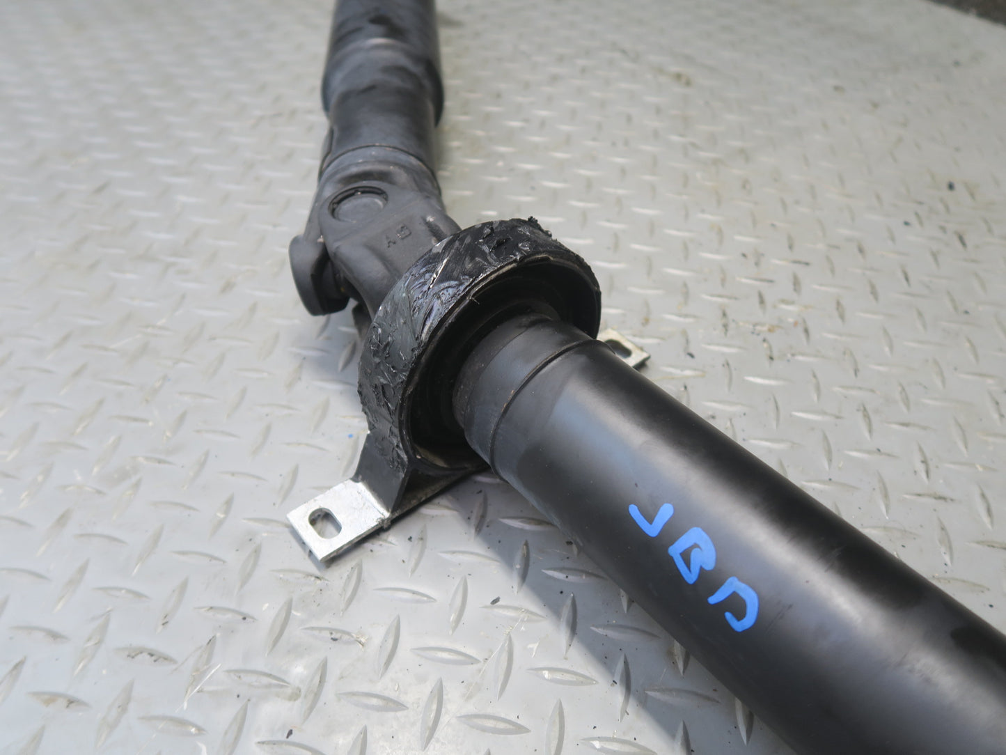 01-03 BMW E46 330i 330Ci RWD A/T Auto Transmission Driveshaft Drive Shaft OEM