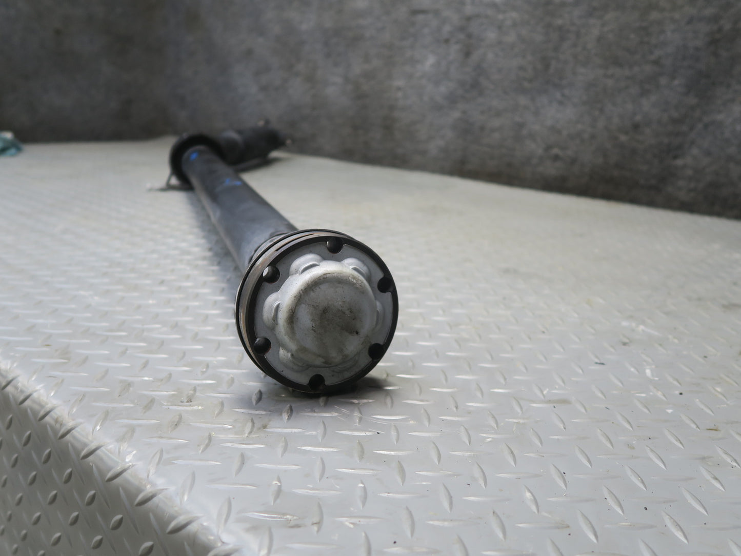 01-03 BMW E46 330i 330Ci RWD A/T Auto Transmission Driveshaft Drive Shaft OEM