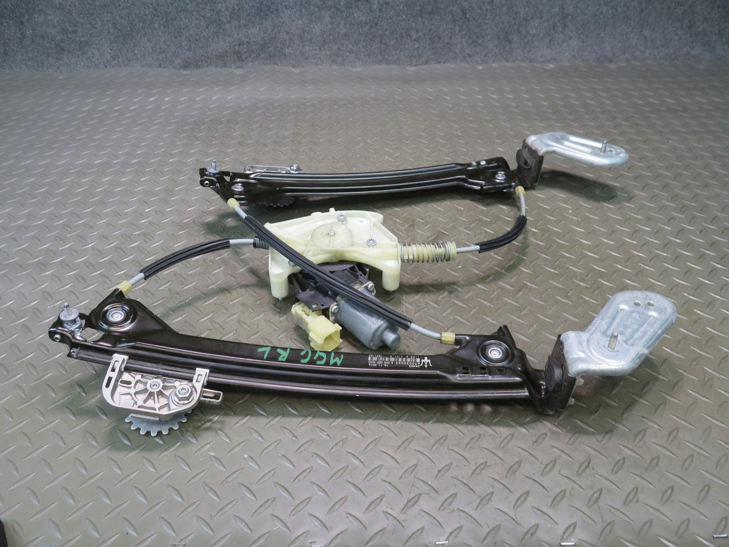 2014-2020 Maserati Ghibli M157 Rear Left Door Window Regulator w Motor